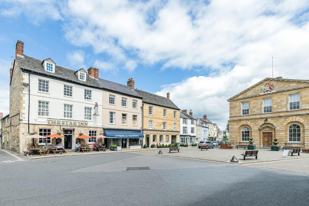 Oxfordshire Living - The Vanbrugh Apartment - Woodstock Exteriér fotografie